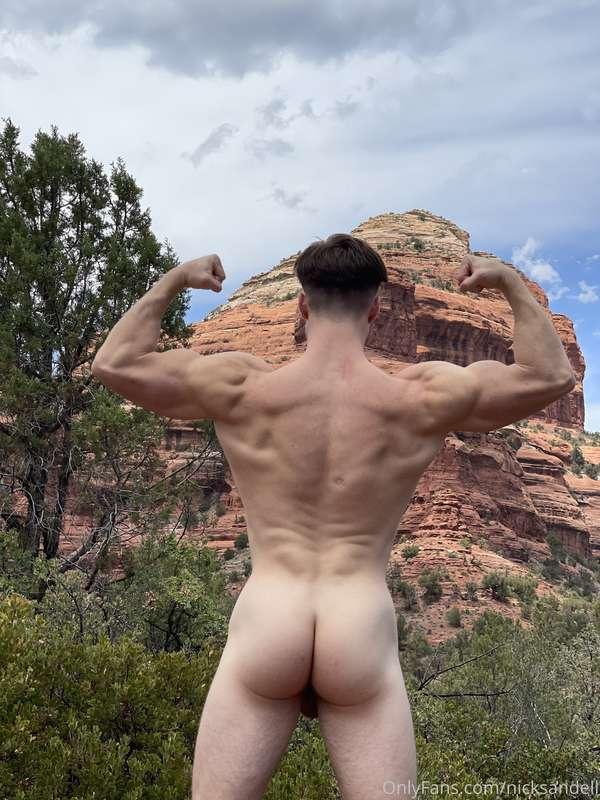 🦾💥⛰