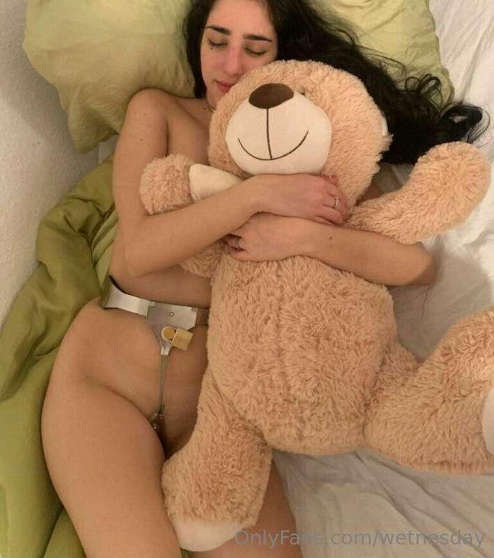 A friend slept at my place yesterday night and he took these..