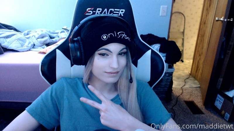 Just finished up making some content! Ima grab something 2 e..
