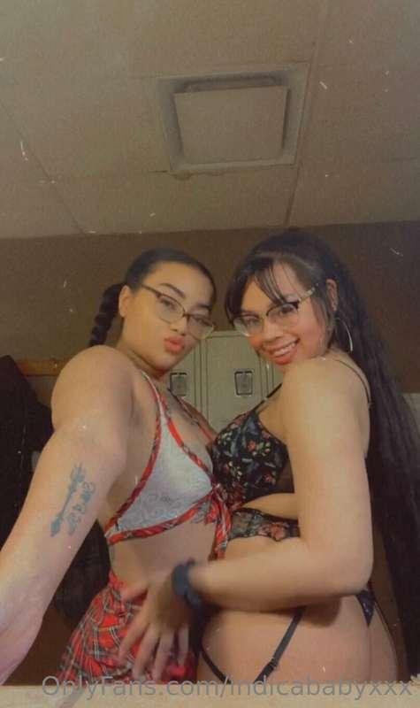 Looking cute with @lyssavalentina 😈 leave a tip for a fun su..