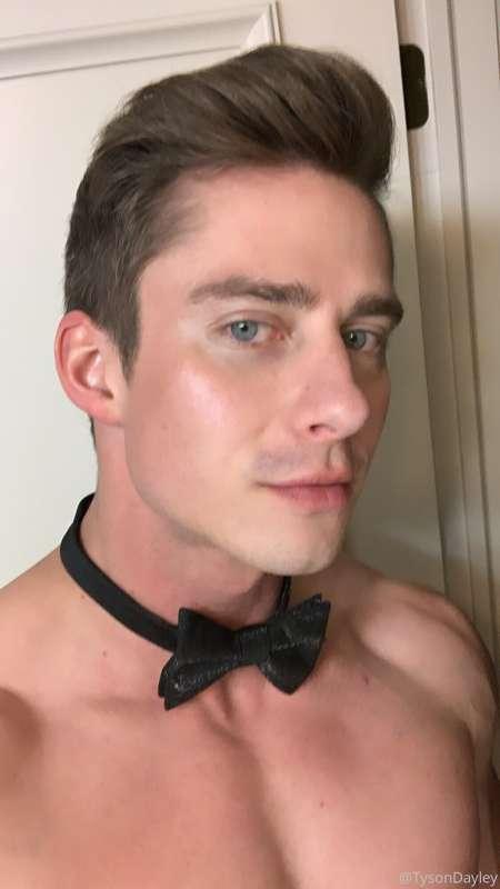 Hosting a holiday party tonight, should be a fun time 😋 Serv..
