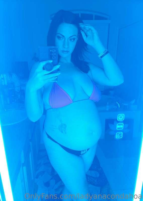 ladyanacondahoa image #0