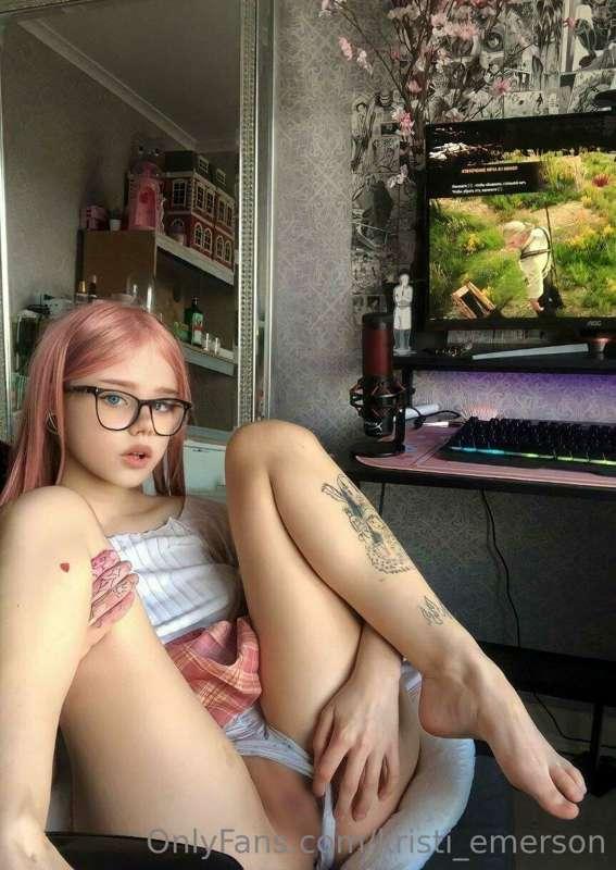 ## 𝐅𝐑𝐄𝐄 SUB 𝐓𝐎𝐃𝐀𝐘 𝐎𝐍𝐋𝐘 
## Look how cute babyface of honey b..
