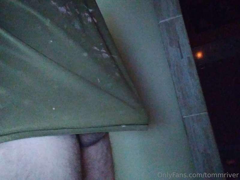 mmmm can you imagine what will be under it????