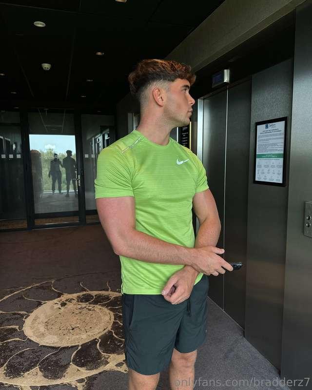 Nothing like a good session in the gym before going out to p..