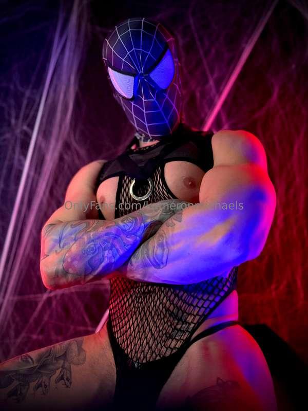 spidey senses need tingling 🍑who wants to see him shoot his ..