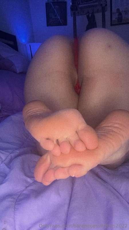 Soles or ass, which is your preferred cum target?