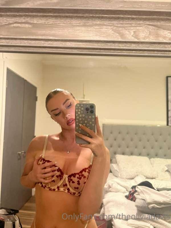 theoliviadavis main image