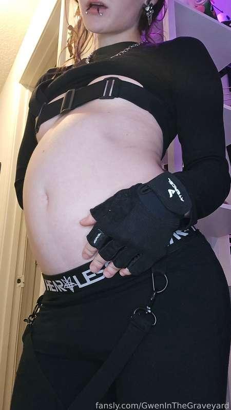 gweninthegraveyard image #17