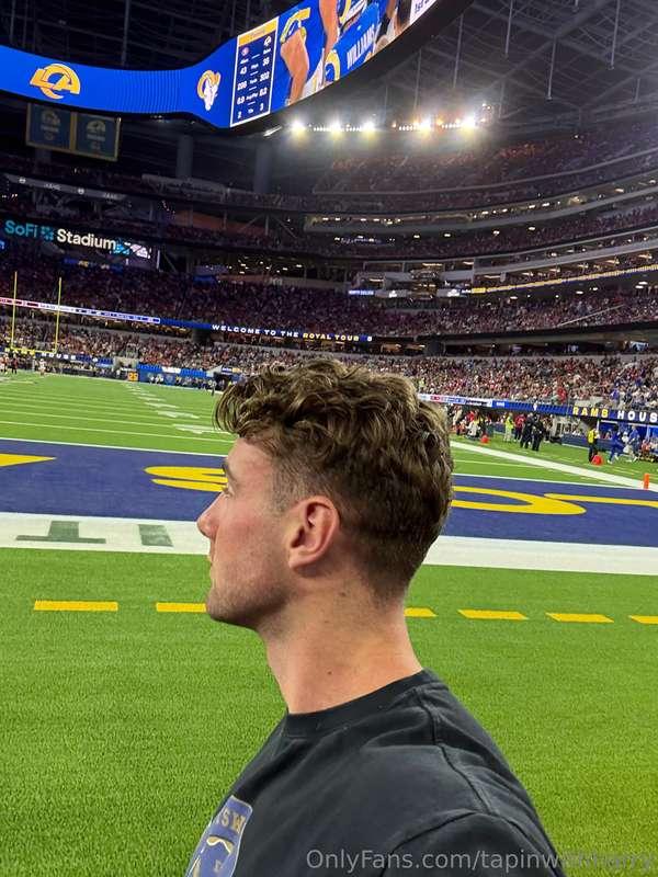  Cum and be my audience 😏 @harryjowsey