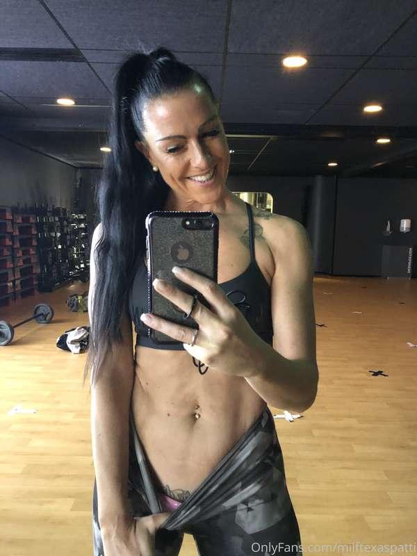 Good morning I am on the way to my workout... do u like this..
