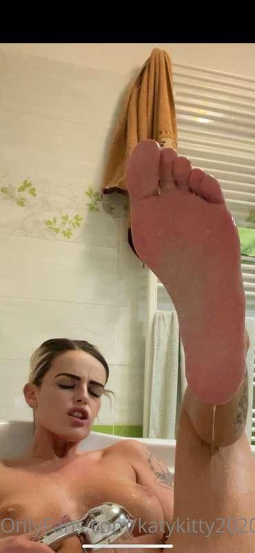 😘💦🦶🏼