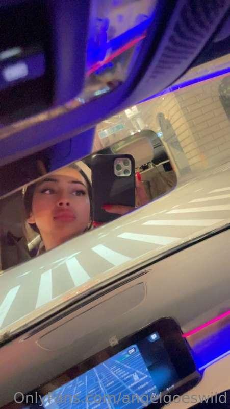 Mirror selfie therapy: because your reflection deserves appr..