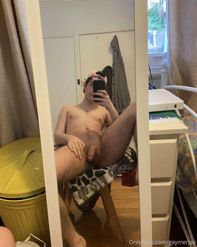 service me right fucking now