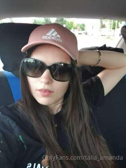 Hey! You like my sunglasses? Am I cool?