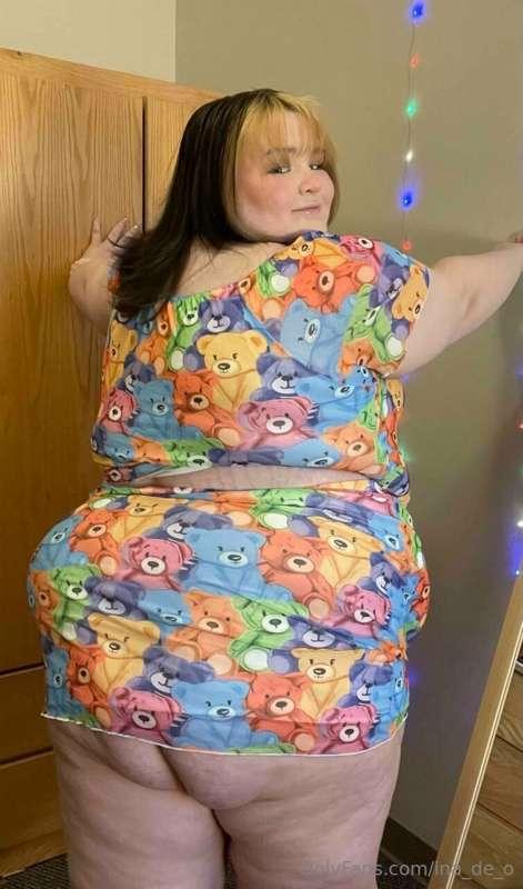 # Ange has the fattest ass 🤤

And it’s her birthday month!

..