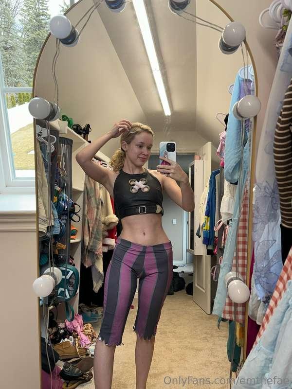 Currently upgrading my Jinx cosplay!! 👀🤫 Here’s the new base..