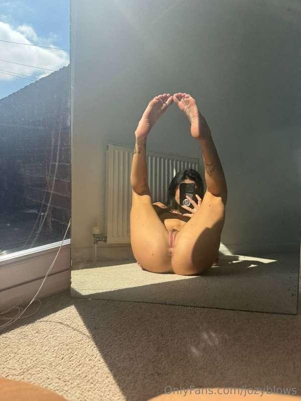 Naked morning yoga!? >>