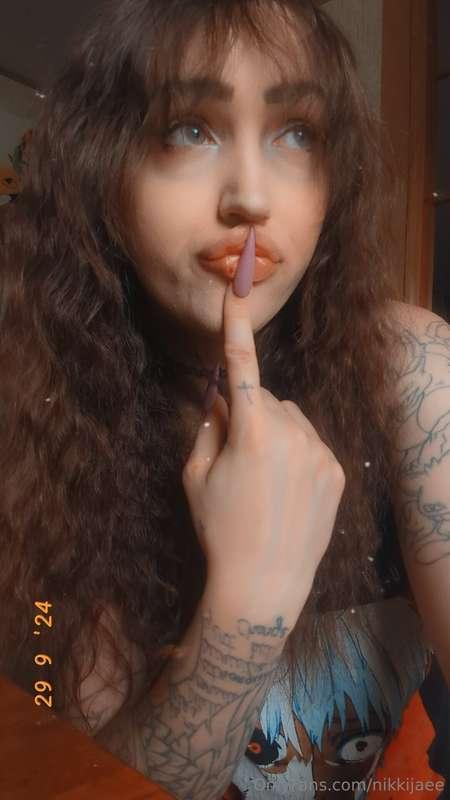 nikkijaee image #0