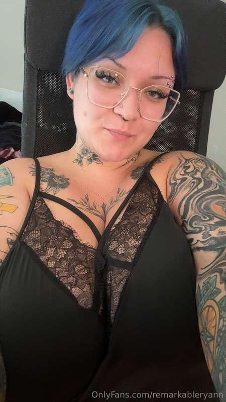 Got some new pajamas.. you guys like them?? 🤭