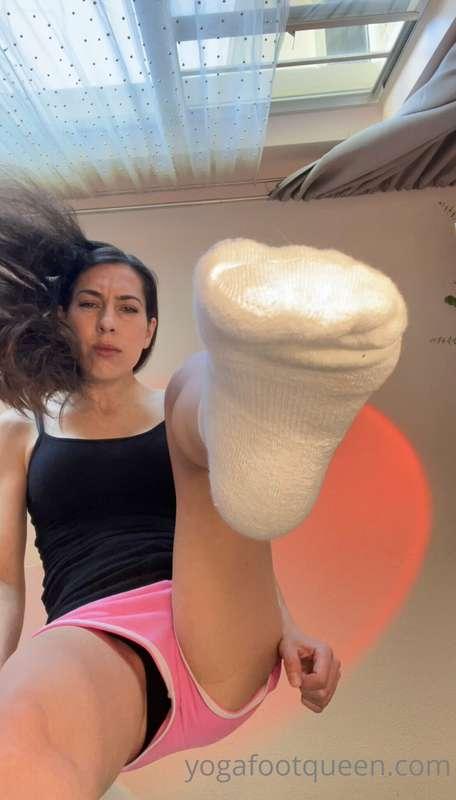 Angry giantess video and photo set! [2 min video + 10 photos..