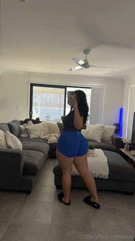 If we had one night together, what are we doing? 👀🍑