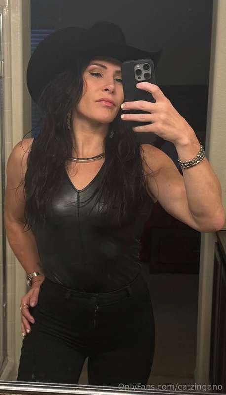 You like me as a cowgirl 🤠? 😘