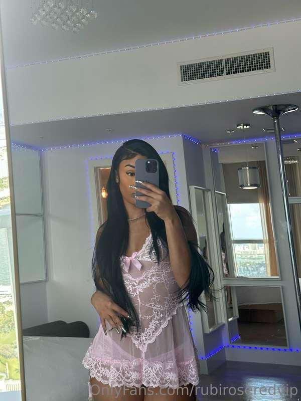 LIKE MY POST FOR FREE NUDES 🥰im sending doggystyle vids to t..