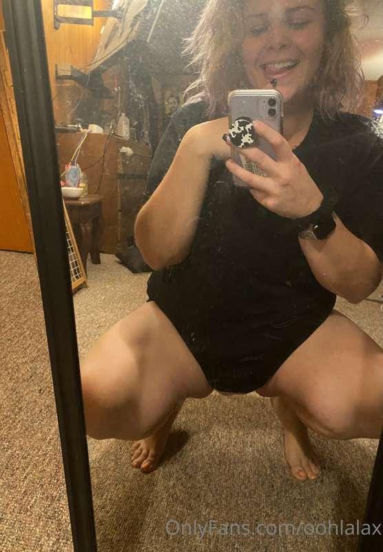 No panties, wanna cum cuddle? 💦