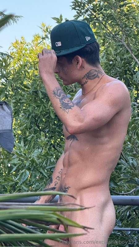 exclusiveboy333 image #2