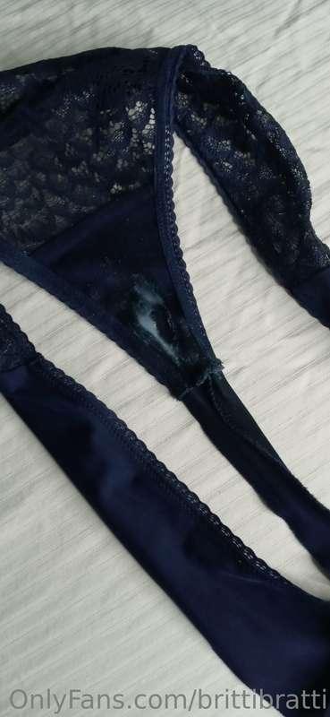 Who wants to lick my cream out of my panties?