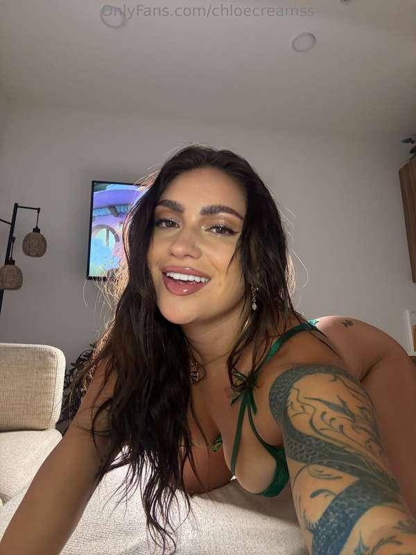 I’m aching for you to come in and start fucking my lips 🍓🍆 y..