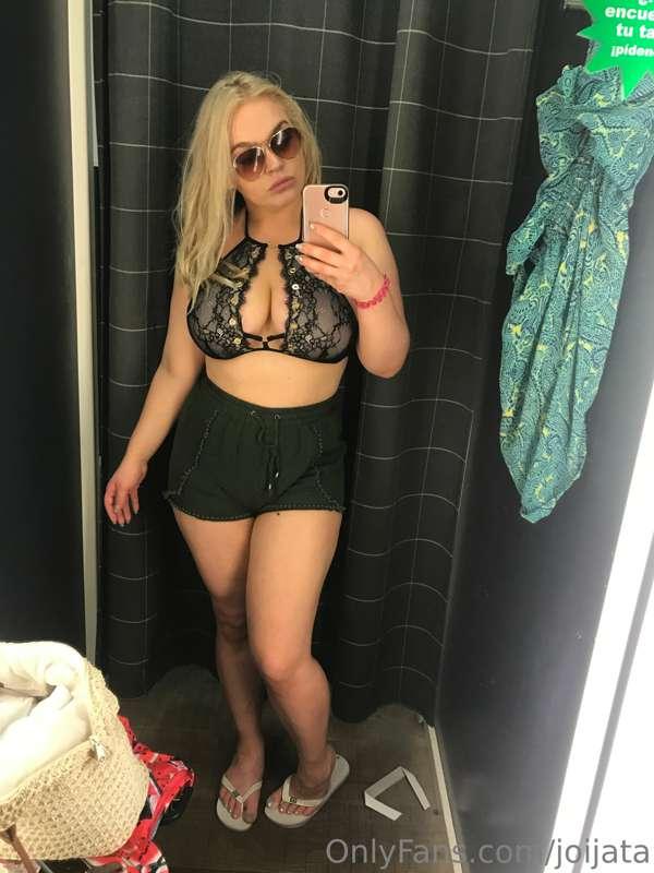 Wanna help me try on bikinis ? X x