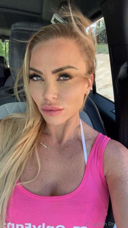 bite or kiss? 🫦