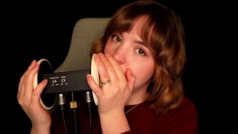 ASMR Mouthsounds and Ear licking - October 💚