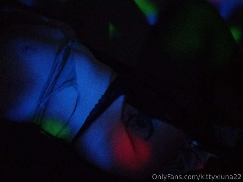 🖤♥💙💚 I got new lights to plays with🍀