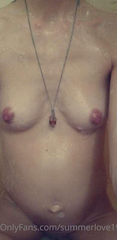 Wanna help me soap up? 😘
