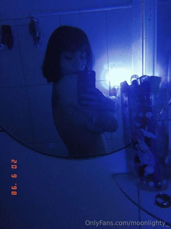 moonlighty_ image #1