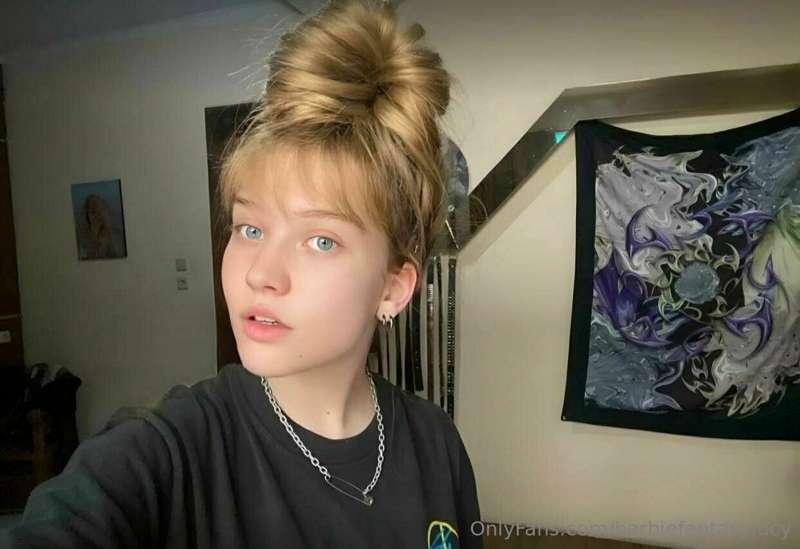 My horny  bestie 💦 @fairy_rubby7 💦 she is a master of blowjo..