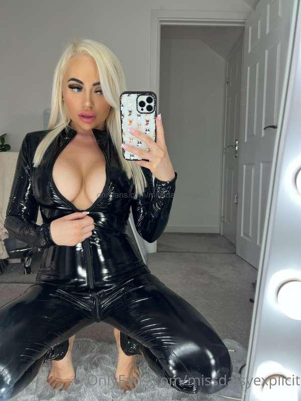 Submit to me 😈