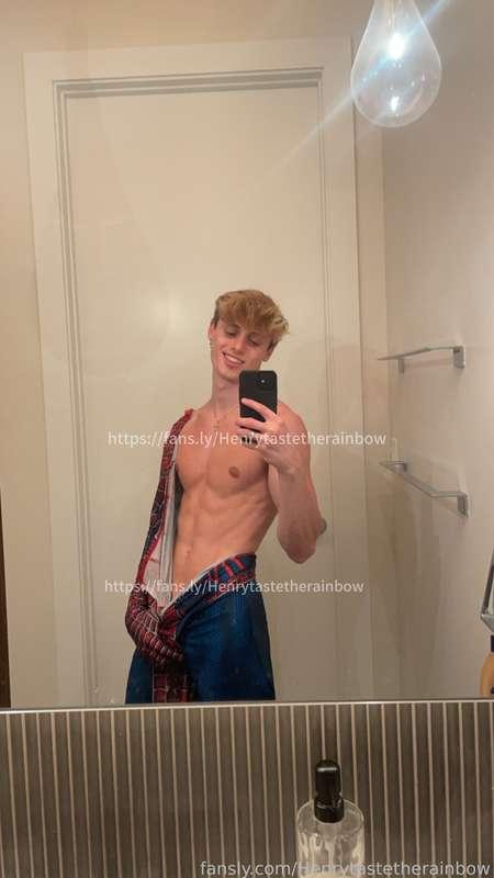 henrytastetherainbow image #2