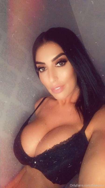 I’m ready to get fucked, hard, deep and dirty #cumslut #spun..