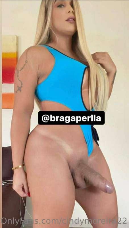 Hey boys! See my friend @bragaperlla,30 Day free 😱she is a b..
