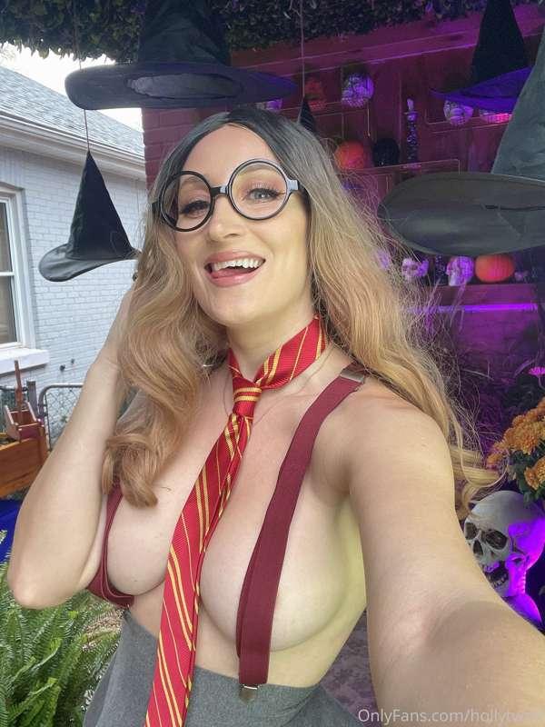 Who knew wizards were so sexy 😀💦 today was really fun! 

Tom..