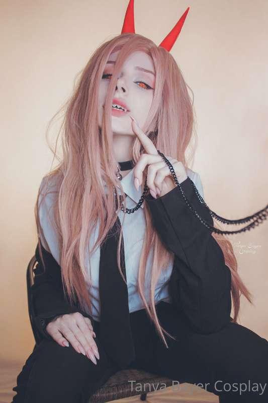 Chainsaw man Power cosplay 💥
Full set with hot photos will b..