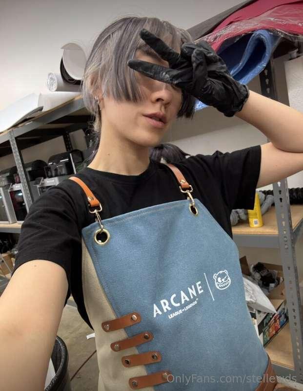 If Riot won't make Jayvik canon, I'll do it myself 😝