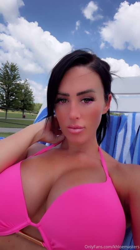 Just launched my XXX VIP page😍 Go show me some love baby😘

h..