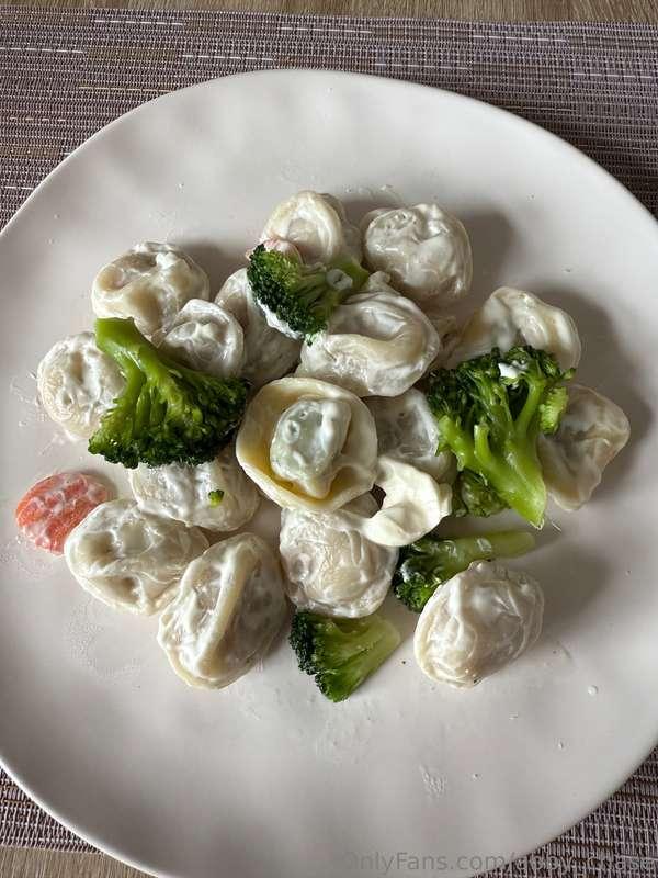 Words are unnecessary here 🤤😍