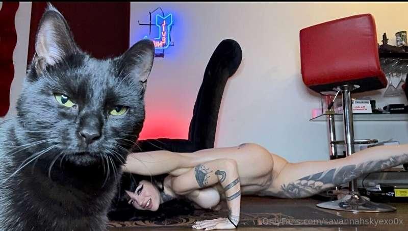 Khaleesi is done with my contortions 😂