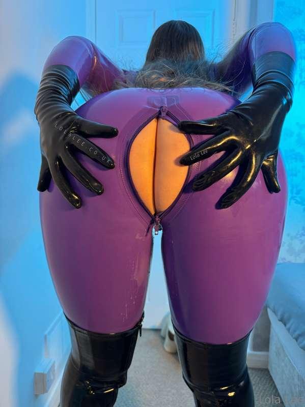 Slide deep inside me? I wanna be dripping with your cum!!😈💦🍆